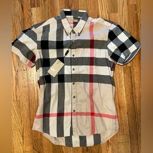 New with tags Burberry shirt large